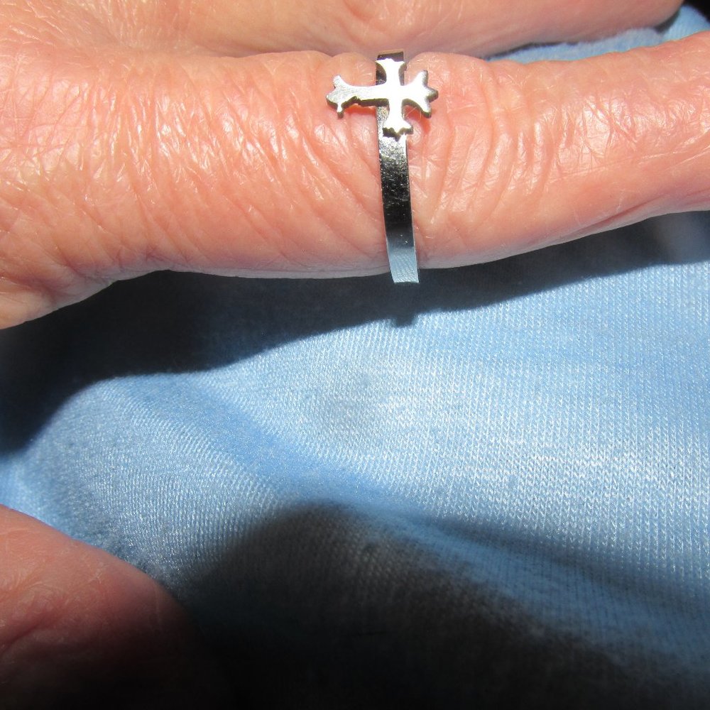 Stainless Steel Cross ring Size 10